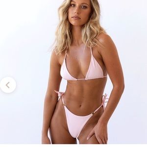 La Hana x Victoria  bikini